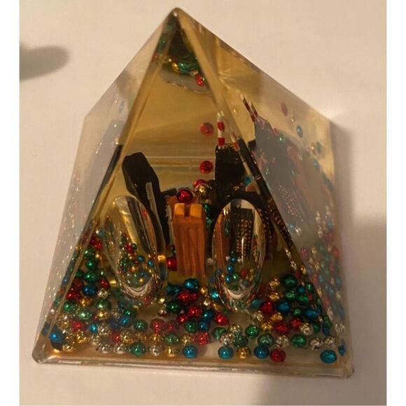 EUC Desk top accessories/Pencil‎ holder, tape dispenser, telephone holder, etc - Picture 14 of 16